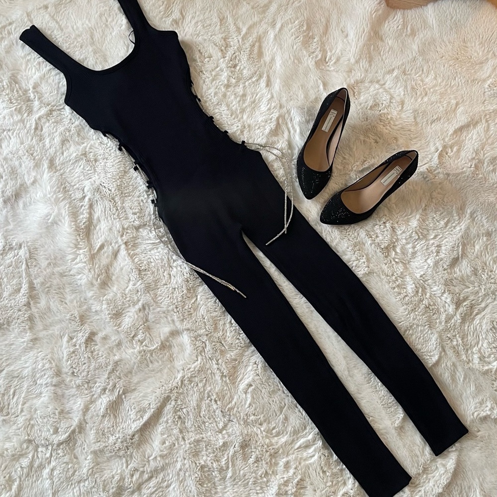 Immodel Women’s Black Sleeveless Open Side Waist Jumpsuit – Size L